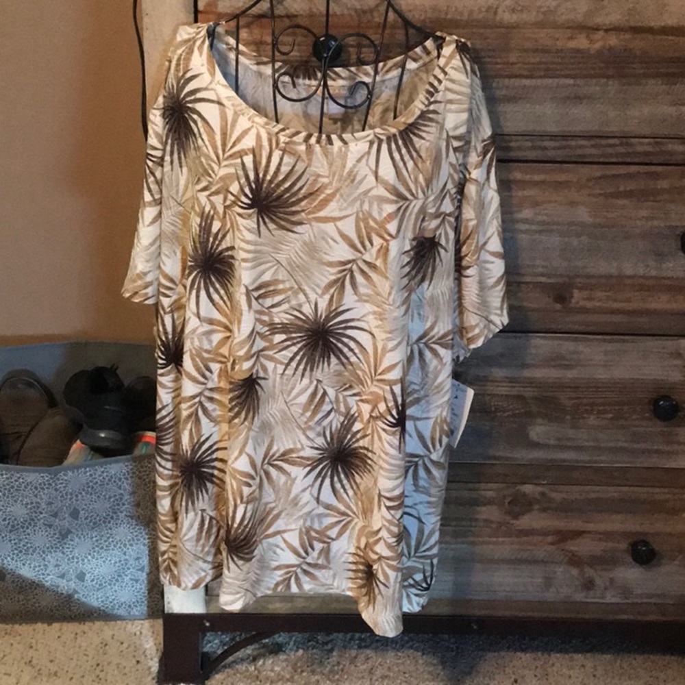 White Stag Jacquard Top. Size 4X. Tan.